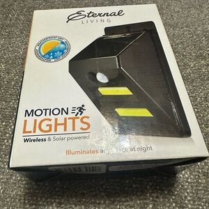 Eternal Living Solar Motion Light Wireless 
New In Box